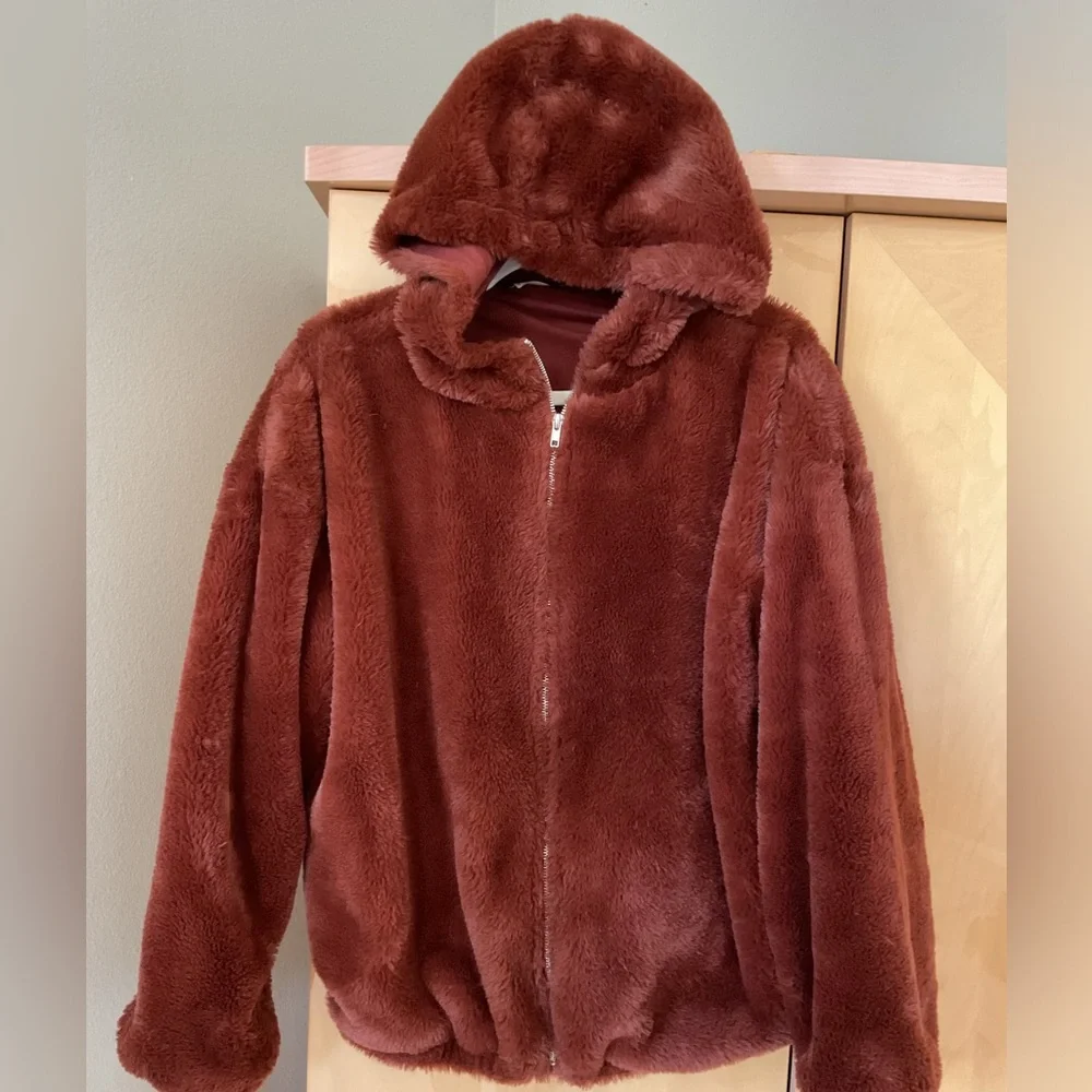 Maroon Faux Fur Zip up Jacket - Picture 2 of 4